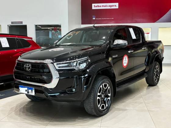 TOYOTA HILUX 2.8 D-4D TURBO DIESEL CD SRX PLUS 4X4 AUTOMÁTICO TOYOTA HILUX 2.8 D-4D TURBO DIESEL CD SRX PLUS 4X4 AUTOMÁTICO